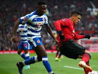 Manchester United 2 Reading 0: Sanchez hurt as Solskjaer's side ease through