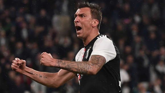Mandzukic turns down PSG offer as he commits future to Juventus