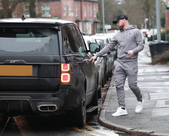 BACK ON THE ROOD Wayne Rooney seen behind the wheel for first time since two-year drink-drive ban (and he’s already on a double yellow)