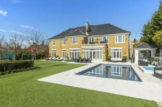 Chelsea legend John Terry to sell £5.5m mansion after wife trauma's over burglars soiling on bedroom floor