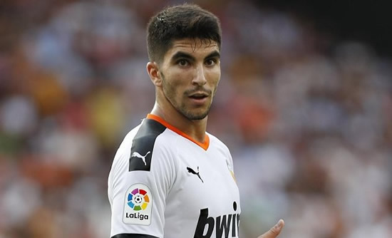 Arsenal serious about move for Valencia whizkid Carlos Soler