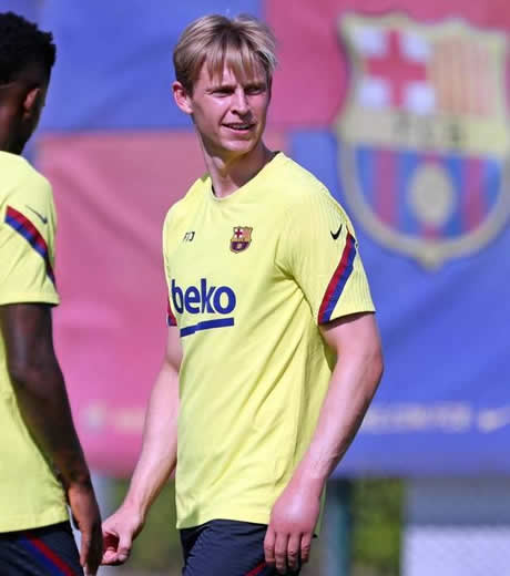 The mystery of De Jong's bandaged hand is solved