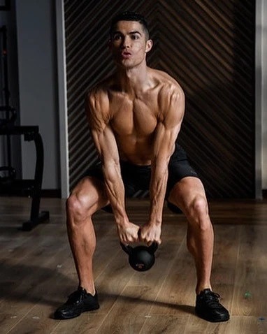 RONBELIEVABLE Cristiano Ronaldo shows off ridiculously ripped physique sending fans wild while in coronavirus lockdown