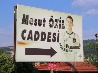 A street in Turkey changed the name to 'Mesut Ozil Street'